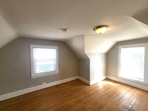 Bedroom - 705 Peck Pl, Elgin, IL 60120 photo 2 of 3