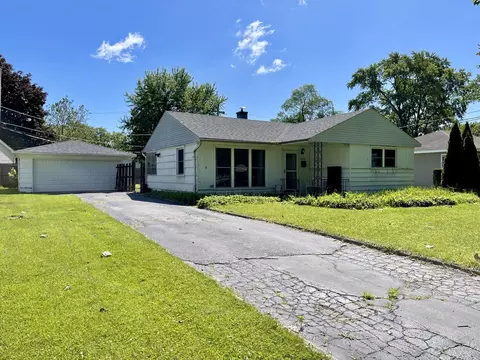 3600 Jay Ln, Rolling Meadows, IL 60008