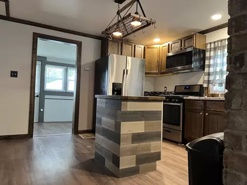 34 W Walnut St, Albion, IL 62806 photo 9