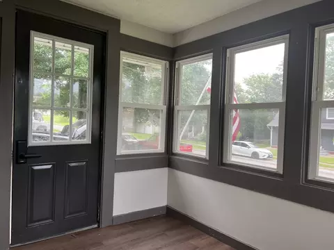 34 W Walnut St, Albion, IL 62806 photo 2