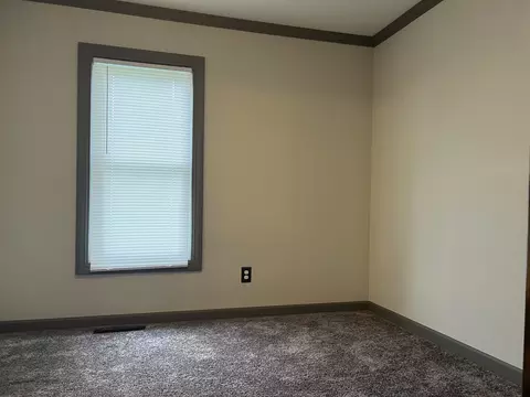 34 W Walnut St, Albion, IL 62806 photo 23