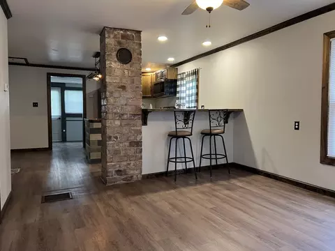 34 W Walnut St, Albion, IL 62806 photo 7