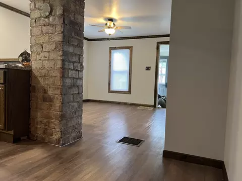 34 W Walnut St, Albion, IL 62806 photo 14