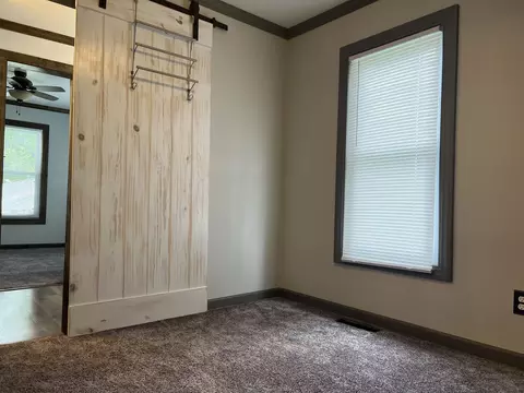 34 W Walnut St, Albion, IL 62806 photo 22