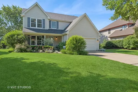 4959 Red Pine Ave, Gurnee, IL 60031