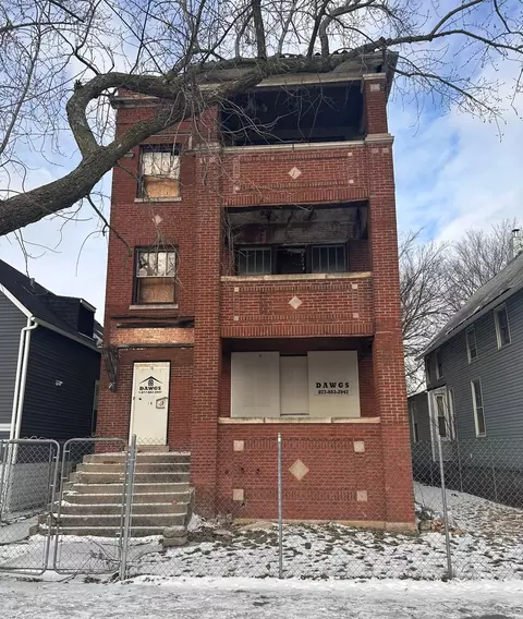 18 E 113th St, Chicago, IL 60628