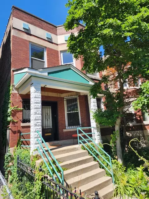 1426 W Carmen Ave, Chicago, IL 60640