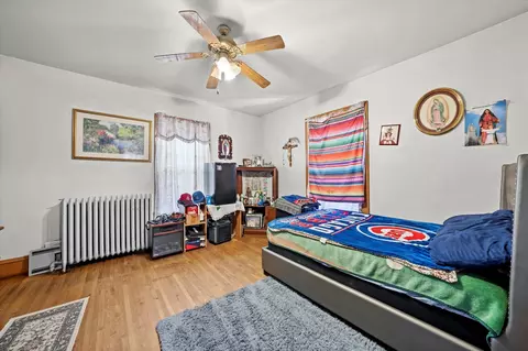 Bedroom - 274 N Jackson St, Elgin, IL 60123 photo 1 of 8