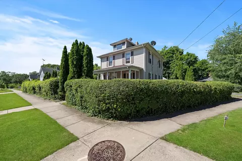 274 N Jackson St, Elgin, IL 60123