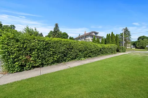 Exterior - 274 N Jackson St, Elgin, IL 60123 photo 5 of 5