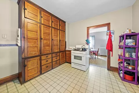 Kitchen - 274 N Jackson St, Elgin, IL 60123 photo 4 of 4