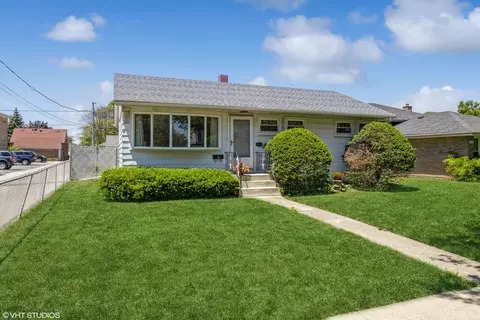 2932 S 11th Ave, Broadview, IL 60155