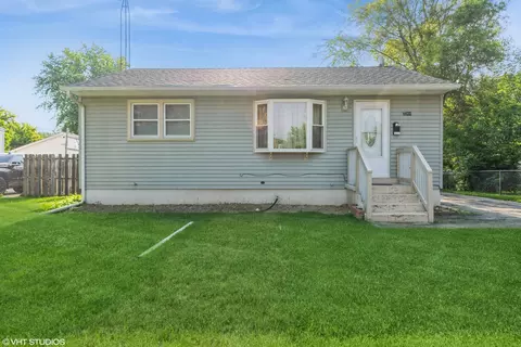 2241 Shawnee Rd, Waukegan, IL 60087