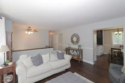 Other - 1990 Nottingham Ln, Wheaton, IL 60189 photo 1 of 2