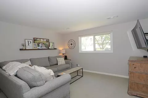 Living - 1990 Nottingham Ln, Wheaton, IL 60189 photo 3 of 4