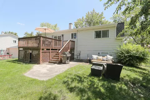 Exterior - 1990 Nottingham Ln, Wheaton, IL 60189 photo 5 of 5