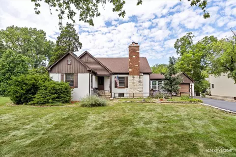 806 Hill Ave, Glen Ellyn, IL 60137