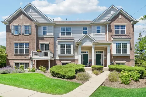 1933 Potomac Ct, Wheeling, IL 60090