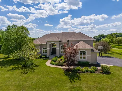 40 W585 Stonecrest Dr, Elgin, IL 60124