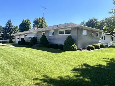 1145 Blakely St, Woodstock, IL 60098