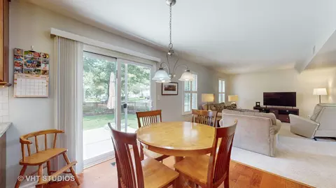 Dining - 683 Paddock Ln, Batavia, IL 60510 photo 4 of 4