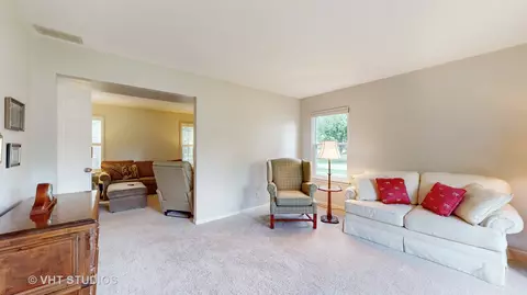Living - 683 Paddock Ln, Batavia, IL 60510 photo 2 of 2