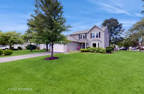 Exterior - 683 Paddock Ln, Batavia, IL 60510 photo 2 of 5