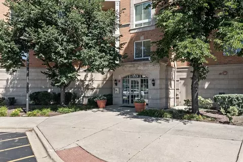 125 N Buffalo Grove Rd #406, Buffalo Grove, IL 60089