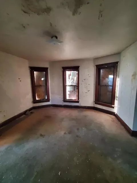 Other - 902 S Oak Ave, Freeport, IL 61032 photo 2 of 2