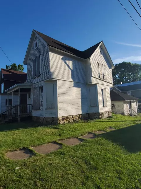 Other - 902 S Oak Ave, Freeport, IL 61032 photo 1 of 2