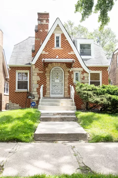 8421 S Calumet Ave, Chicago, IL 60619