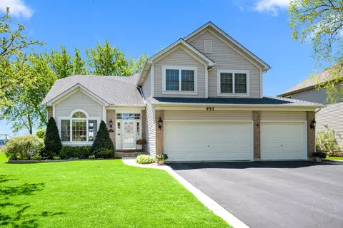 951 Napa Ln, Aurora, IL 60502