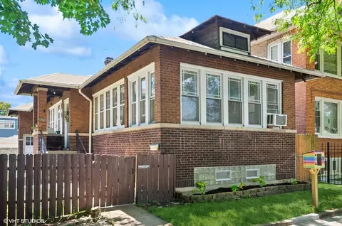 4825 W Deming Pl, Chicago, IL 60639