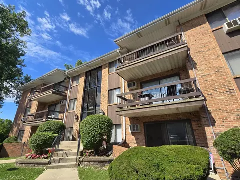 956 Olive Rd #2C, Homewood, IL 60430