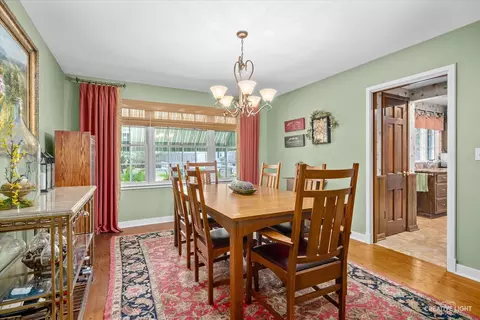 145 Ingleside Ave, Aurora, IL 60506 photo 10