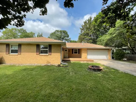 1809 Mcdonald Dr, Champaign, IL 61821 photo 2