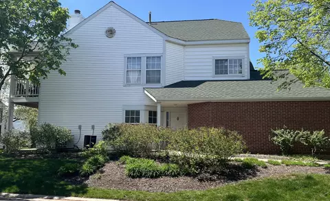 141 Hemstead St, Lake Bluff, IL 60044