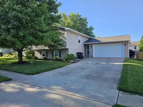 409 Carriage Hills Rd, Normal, IL 61761