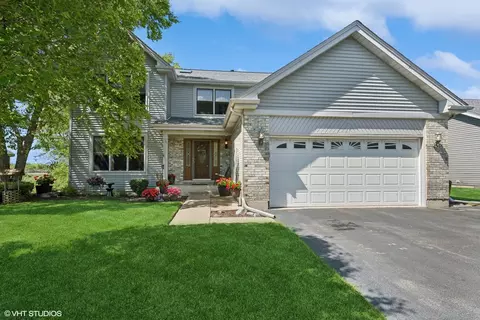 557 Farmhill Cir, Wauconda, IL 60084