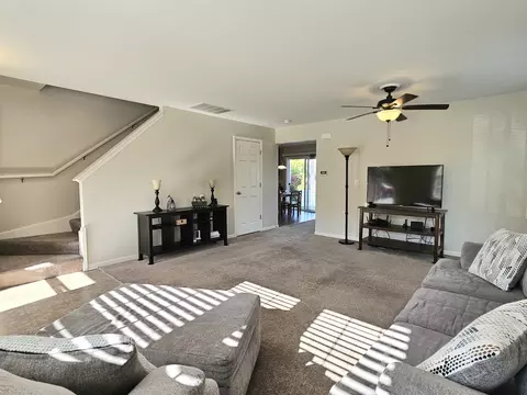 906 Timber Springs Dr, Joliet, IL 60432 photo 10