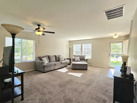 906 Timber Springs Dr, Joliet, IL 60432 photo 9