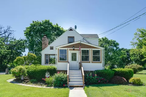 104 Orchard St, Round Lake, IL 60073