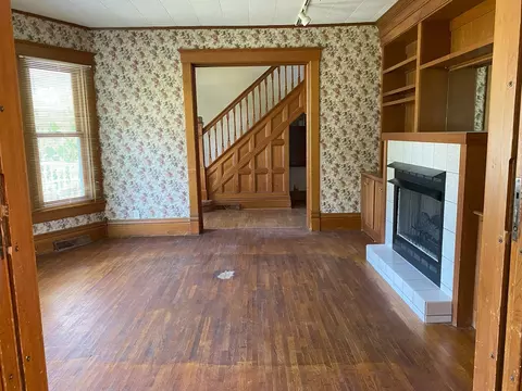 Living - 410 W 2nd St, Lostant, IL 61334 photo 5 of 5