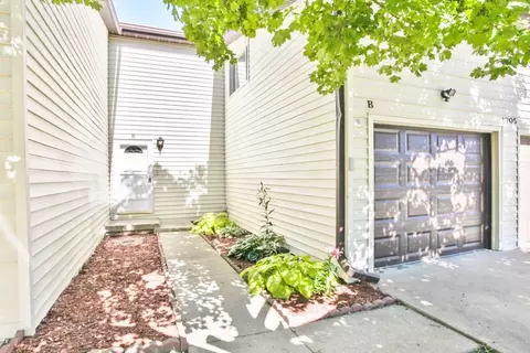 1705 King Dr #B, Normal, IL 61761