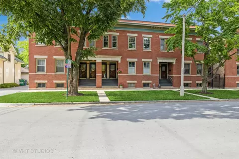 610 Randolph St #1, Oak Park, IL 60302