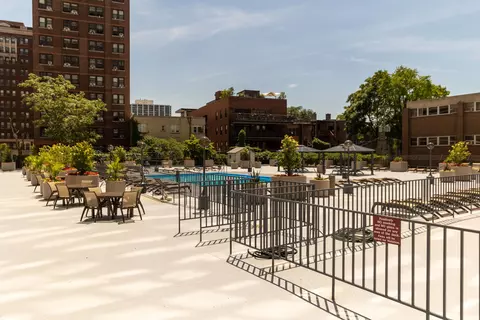 Exterior - Undisclosed, Chicago, IL 60657 photo 3 of 3