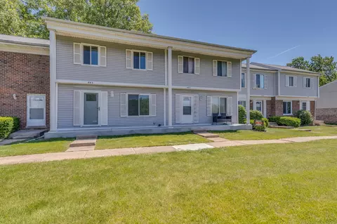 445 Yorkshire Sq, Bolingbrook, IL 60440