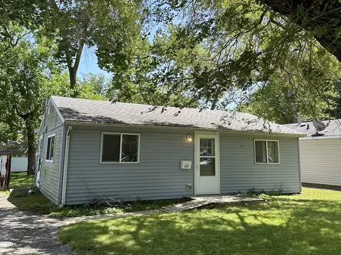 1502 N Division Ave, Urbana, IL 61801
