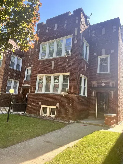 7927 S Rhodes Ave, Chicago, IL 60619