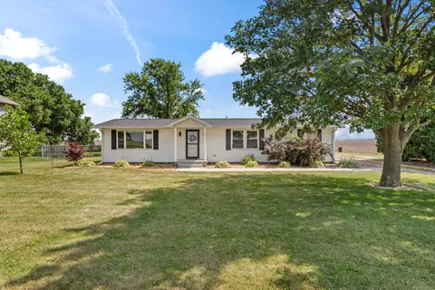 95 E County Road 1550, Ivesdale, IL 61851